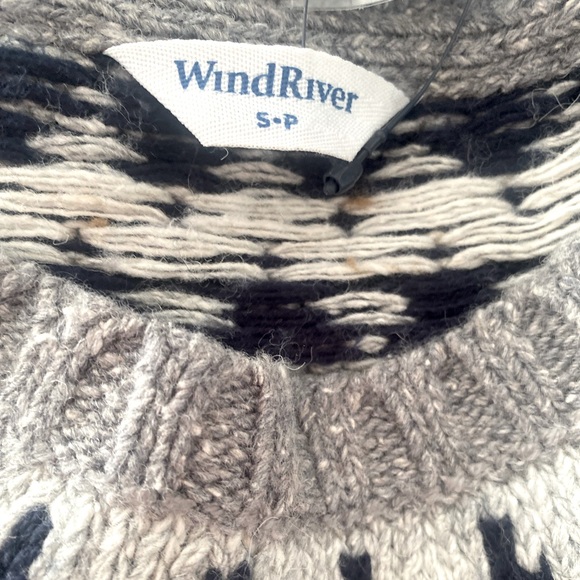 🩶🖤WINDRIVER🖤🩶Sweater in grey. New with tags. Size small. - Picture 6 of 12